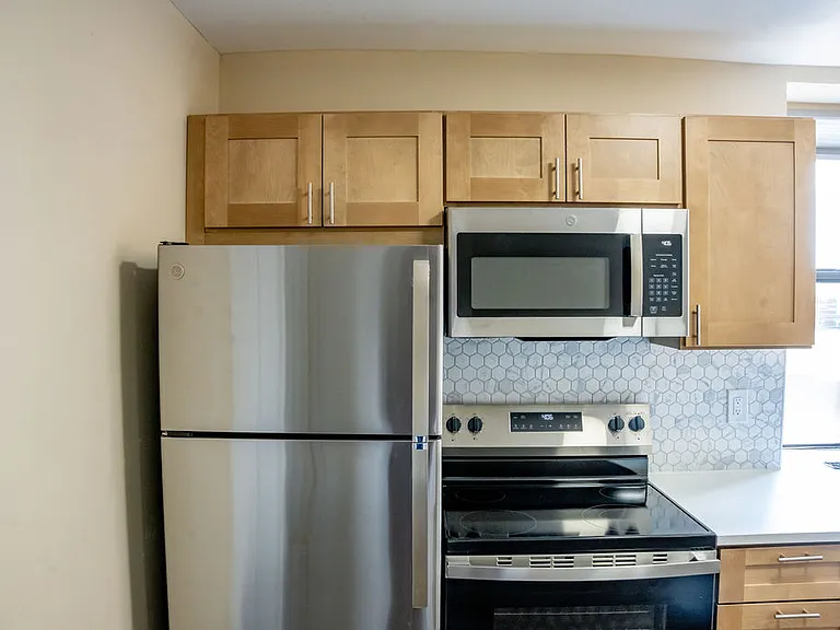 973-975 Mount Vernon Ave #C — Photo 10