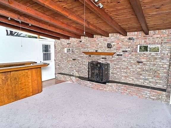 3rd image of 10215 Valjean Ave