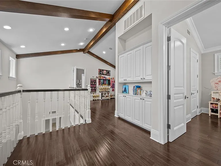4917 Edgerton Ave — Photo 34
