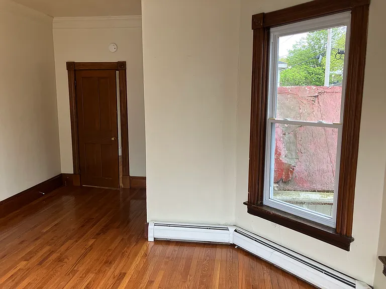 11 Pleasant St #3 — Photo 2