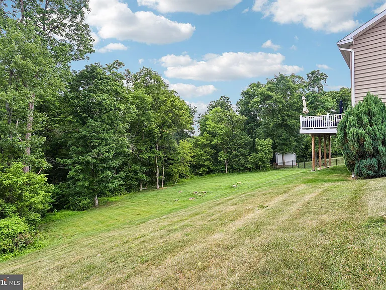 427 Green Meadow Dr — Photo 57