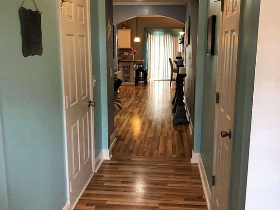 5th image of 16 Madaline Ln