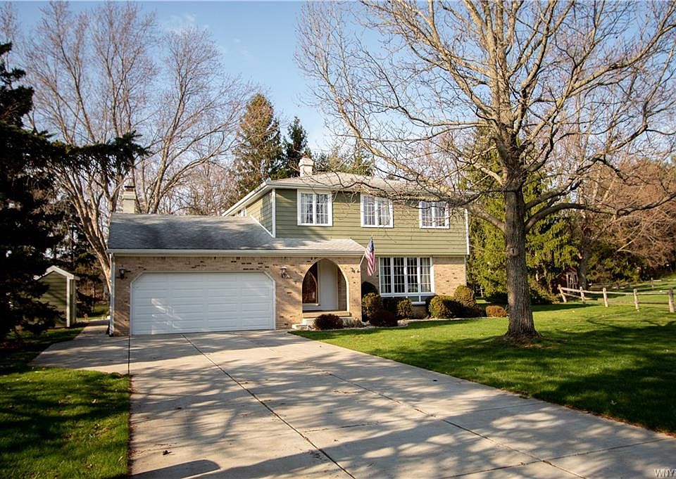 1st image of 74 Clover Ct