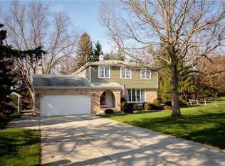 74 Clover Ct, Orchard Park, NY 14127