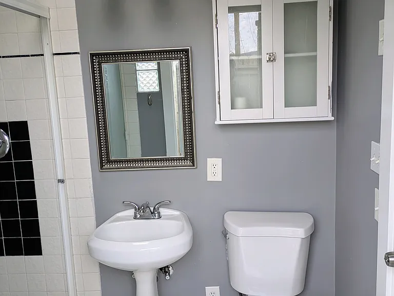 504 Mars Ave #A — Photo 2