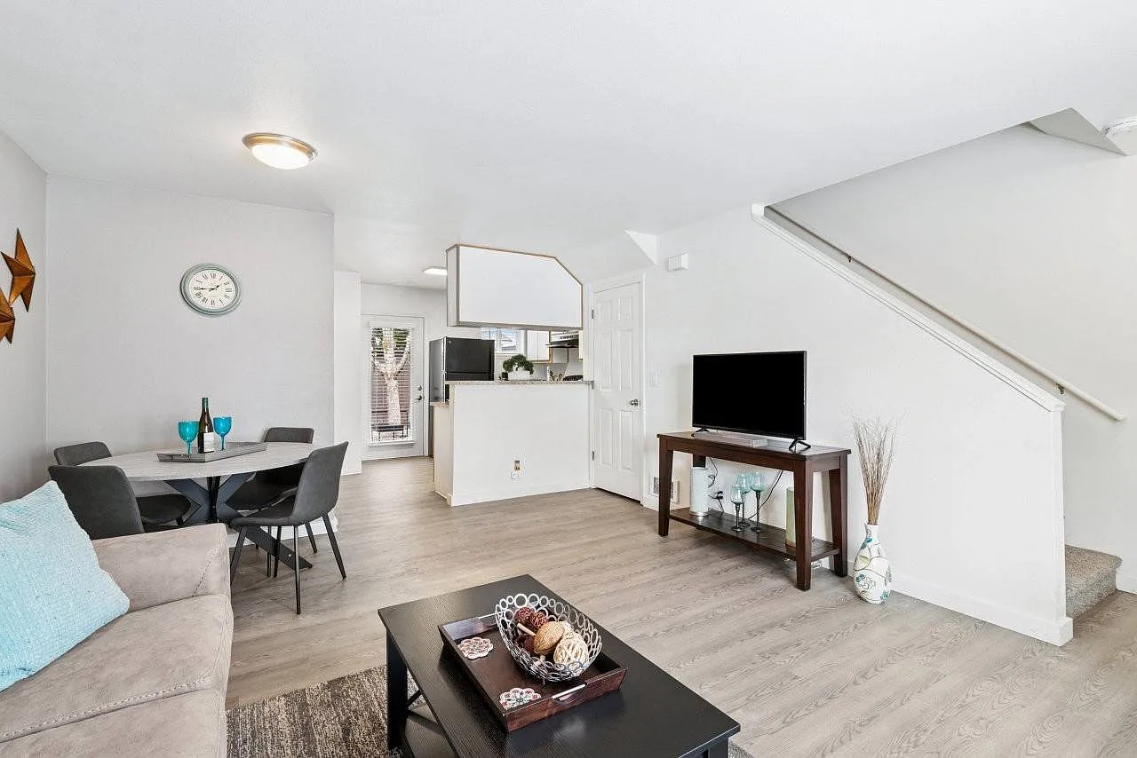 Jenna Village Apartments — Photo 1
