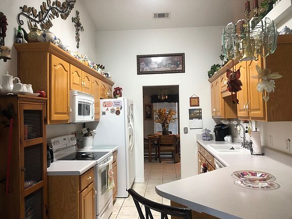 3rd image of 6443 Hickorywood Dr