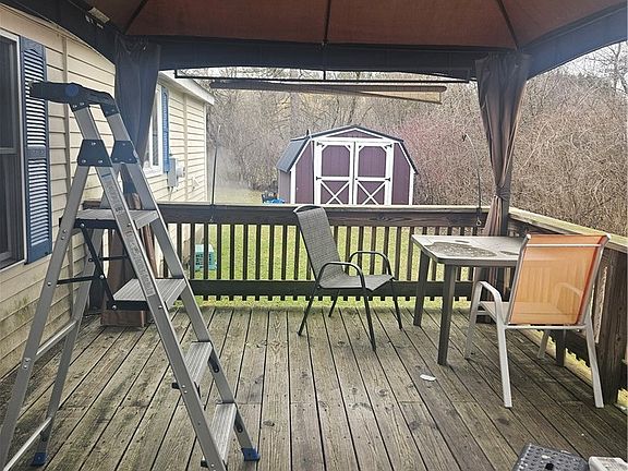 3rd image of 4703 Cleveland Rd