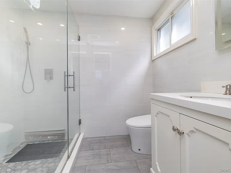 140 Baltimore Ave — Photo 12