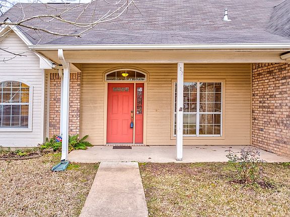 5th image of 146 Lewellin Pl