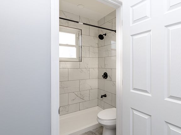 5th image of 803 Hempstead Tpke #1B