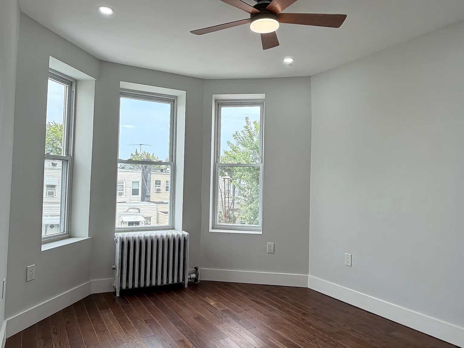 4 bed, 1100 sqft, $3,800 — Photo 4
