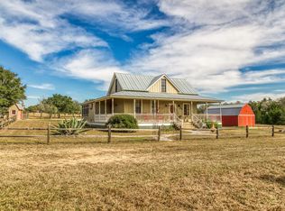 2528 Wunderlich Rd, Fayetteville, TX 78940