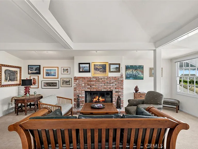 790 Wendt Ter — Photo 4