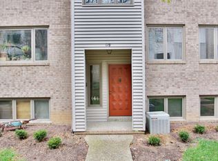 4121 Browns Ln UNIT C19, Louisville, KY 40220