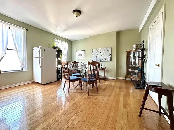 143 Franklin Street image 1 of 6