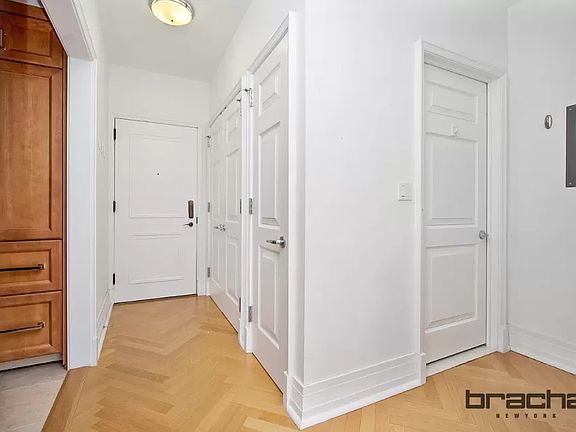4th image of 205 E 85th St APT 9A