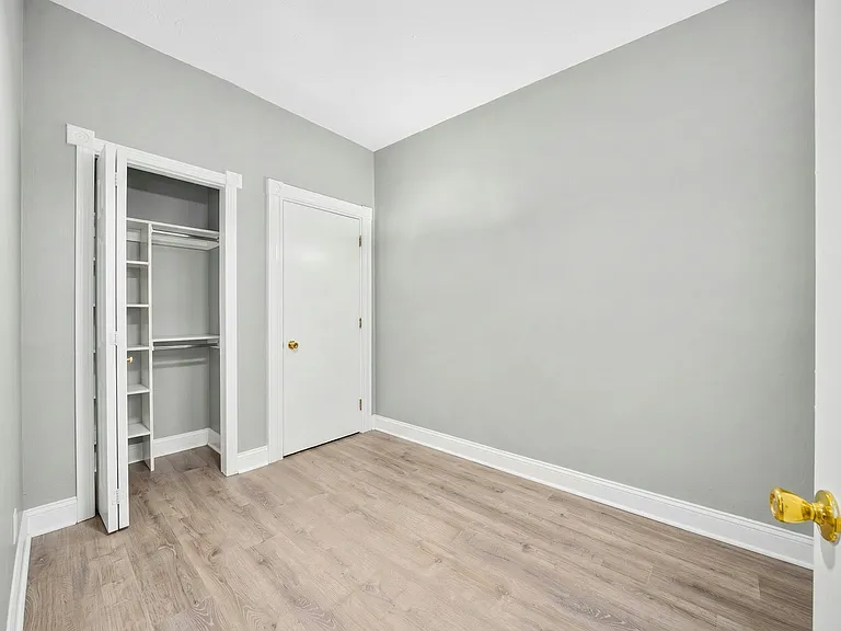 38-40 Catawba St #1 — Photo 4