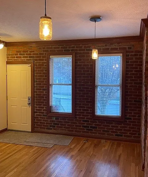 16 Clark Pl — Photo 3