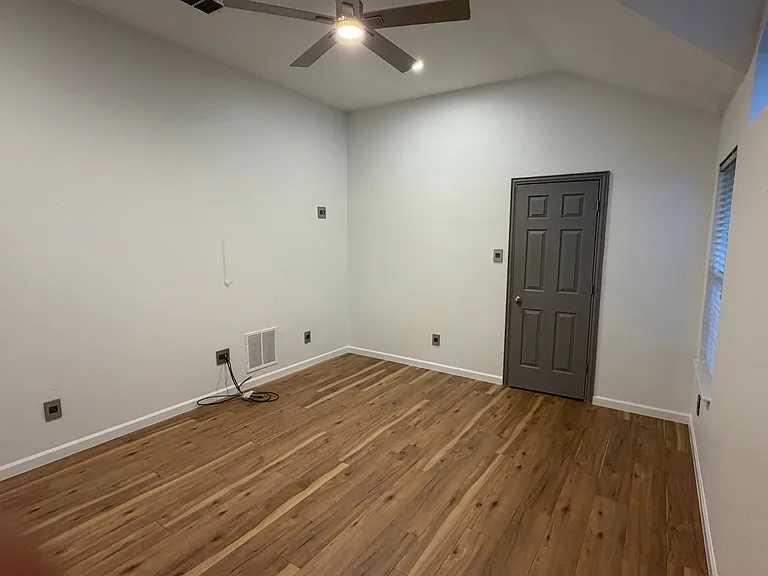 1637 Yellowstone Ave — Photo 16