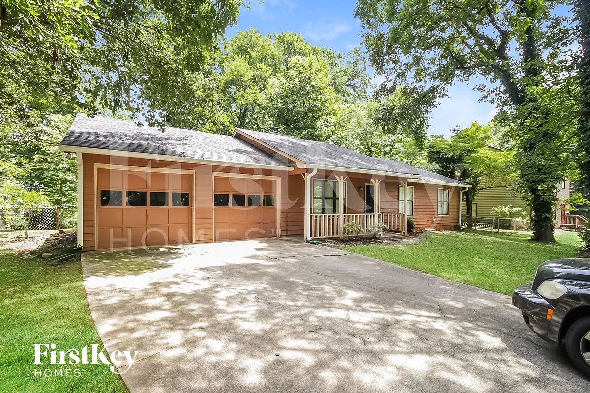 Building Photo - 1049 Rolling Green Dr
