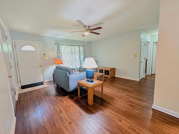 5th image of 2441 Jolene Ln