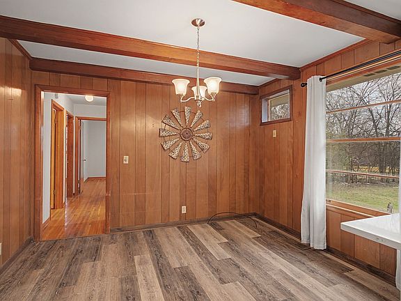 5th image of 108 Lucinda Ln