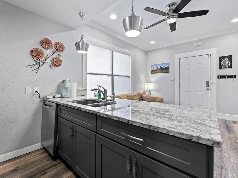 412 Drew St #3 — Photo 6