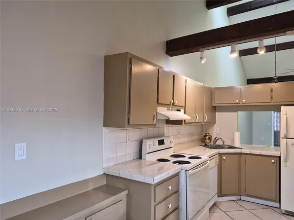 1752 NW 74th Ave #18, Fort Lauderdale, FL 33313