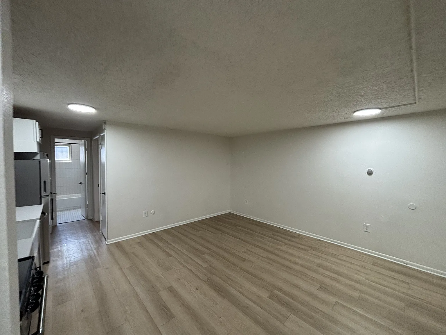 2 bed, 525 sqft, $1,500 — Photo 2