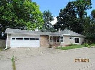 1607 Bernice Ave, Saint Joseph, MI 49085