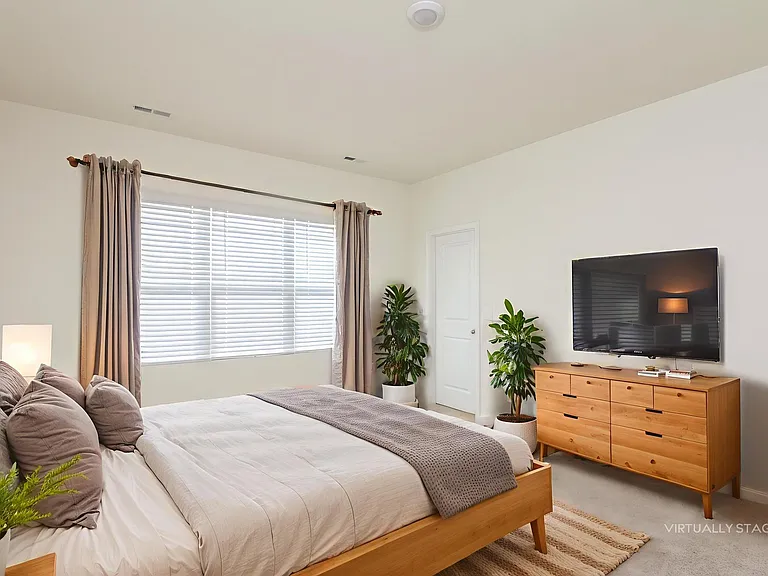 1513 Corbett St — Photo 4