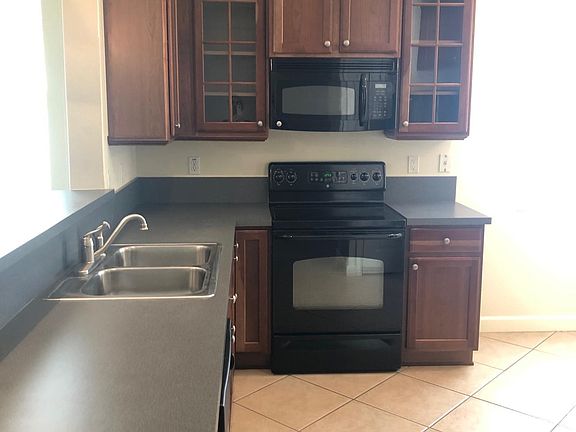 2nd image of 277 Catriona Dr