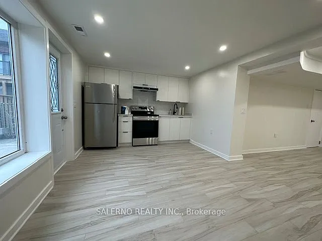 23 Redhill Ave #LOWER — Photo 8