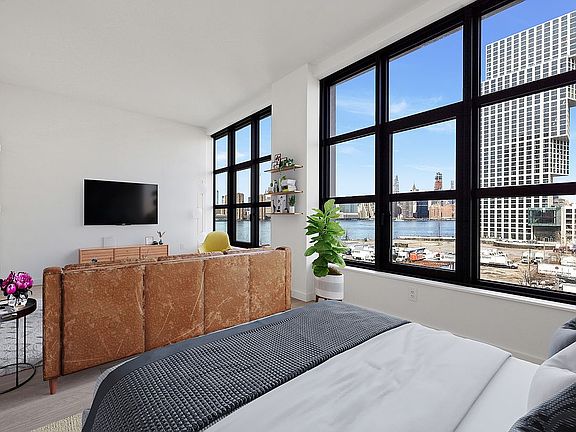 5th image of 29 Huron St #5AE