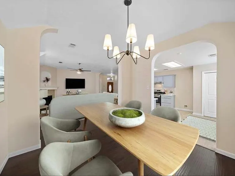 Branching Oak Ct — Photo 5