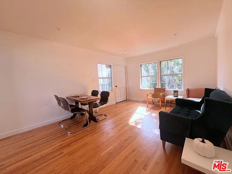 2333 S Garth Ave — Photo 14