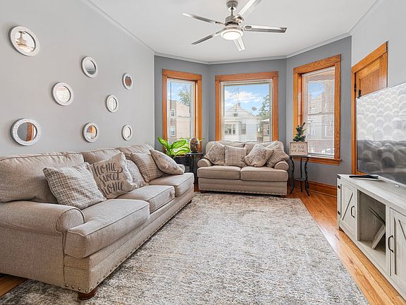 2nd image of 4322 W Kamerling Ave