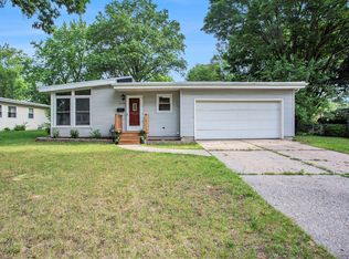 1009 Iowa St SW, Wyoming, MI 49509