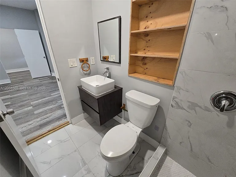 1629 SW 6th St #4 — Photo 33
