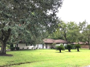 1100 E 7th St, Sweeny, TX 77480