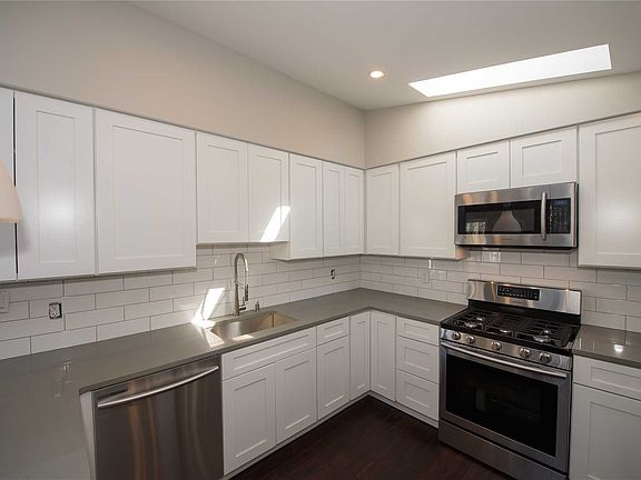 5th image of 12 Powell Ct
