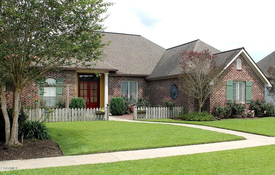 1st image of 409 Mill Pond Dr