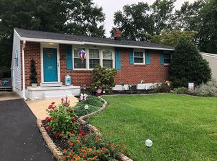 26 Springlake Dr, Newark, DE 19711