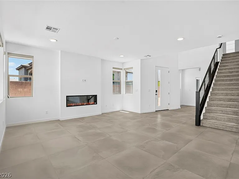 6170 Redstone Hills Dr — Photo 4