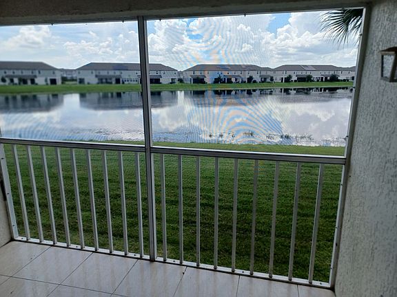 4th image of 13840 Timberbrooke Dr APT 202