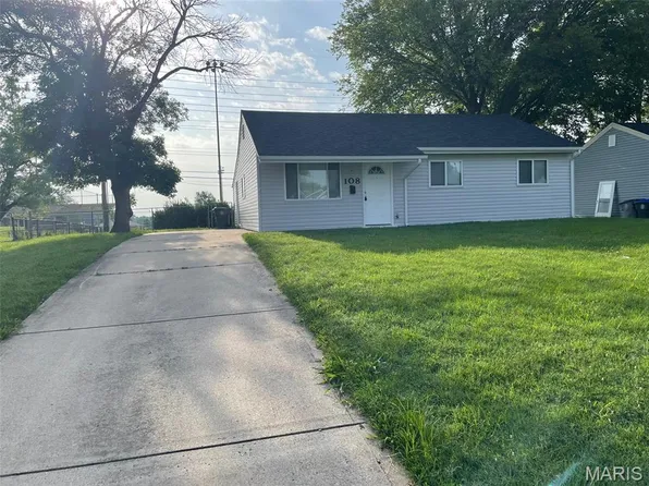 108 Saint Matthew Ave, O'Fallon, MO 63366