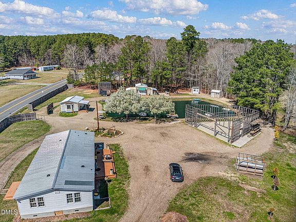 2nd image of 1922 Christian Light Rd