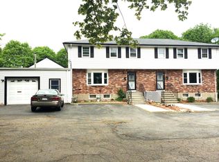 6 Shaw Ln, Dedham, MA 02026