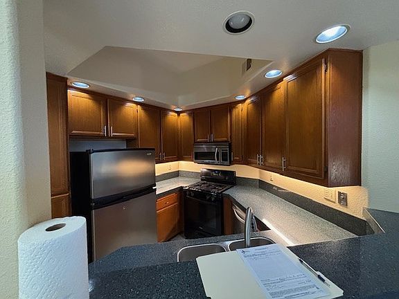 3rd image of 11215 Provencal Pl